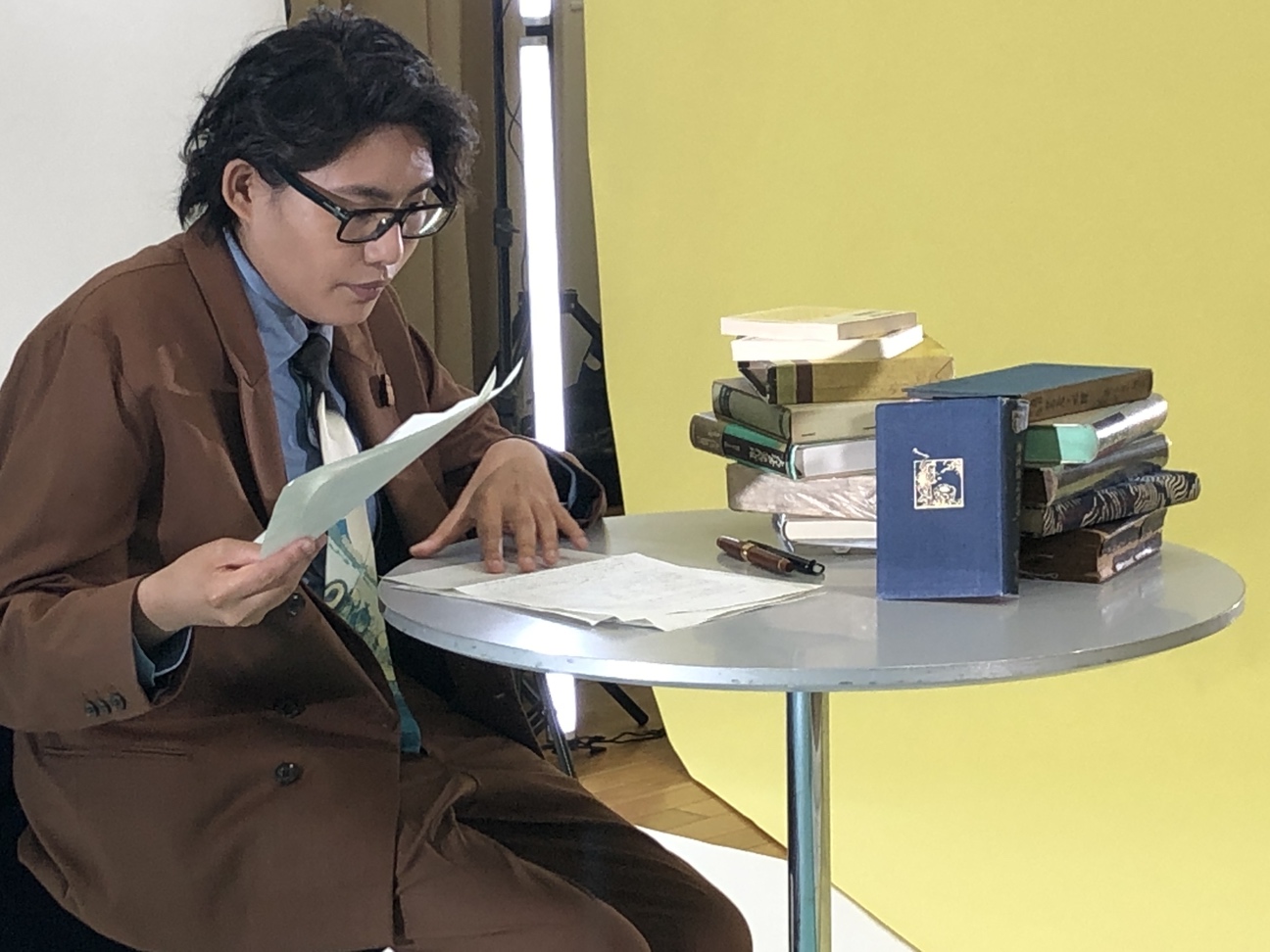 Kinoshita is recording his first lecture of “Kabuki hiraki Machi meguri”