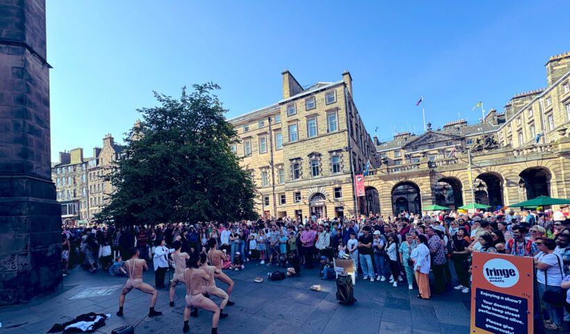 Edinburgh Fringe 2025 街頭パフォーマンス