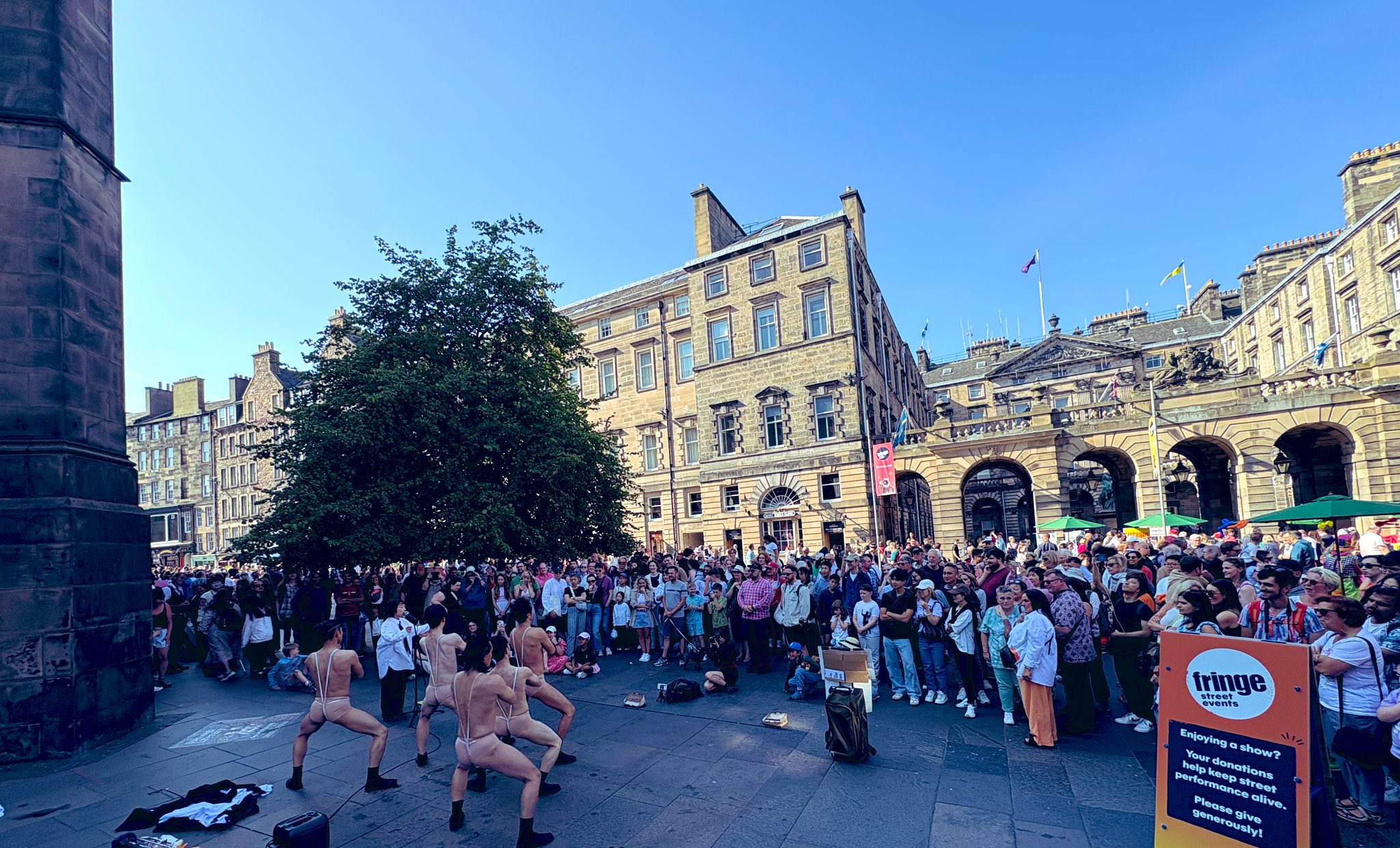 Edinburgh Fringe 2025 街頭パフォーマンス